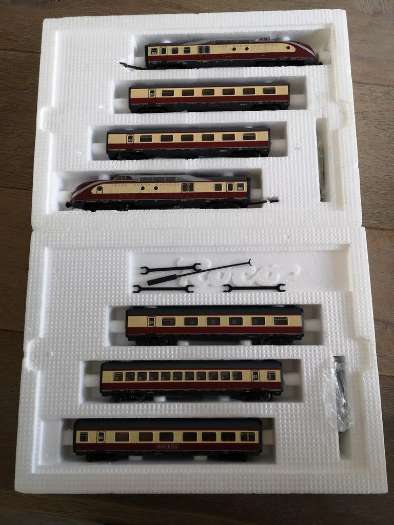 Roco 04183A+04070A VT11,5 TEE 'Helvetia', Treinset, Gelijkstroom, Verzenden, Roco