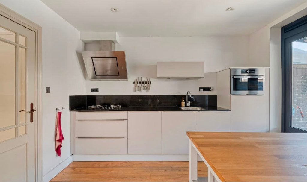Moderne mat taupe rechte keuken GEDEMONTEERD, Overige kleuren, Enkelwandige keuken, Ophalen of Verzenden, Zo goed als nieuw