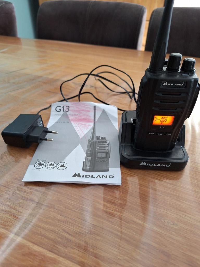 Midland G13 portofoon met lader, Ophalen
