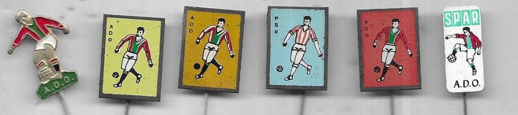 7 X DEN HAAG S GRAVENHAGE A.D.O. DEN HAAG VOETBAL SPELDEN, Ophalen of Verzenden, Gebruikt, Sport, Speldje of Pin