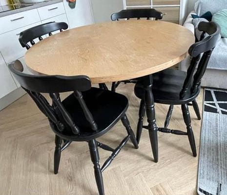 Te koop- tafel + 4 stoelen, Ophalen of Verzenden, Zo goed als nieuw, Rond, 100 tot 150 cm