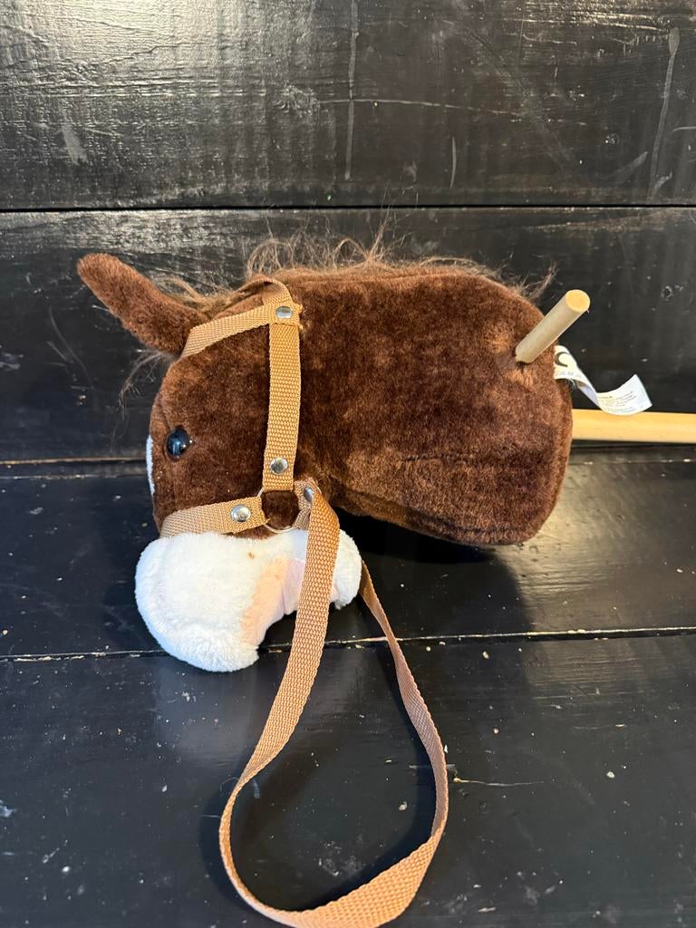 Stokpaard bruin met hoofdstel - Leuk speelgoed voor kinderen, Ophalen of Verzenden, Gebruikt, Jongen of Meisje