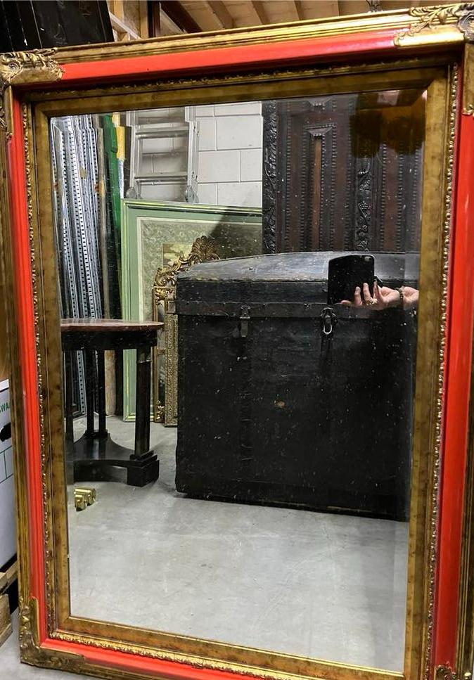 Mooie grote brocante spiegel met roodaccenten, Antiek en Kunst, Antiek | Spiegels, Ophalen, Rechthoekig