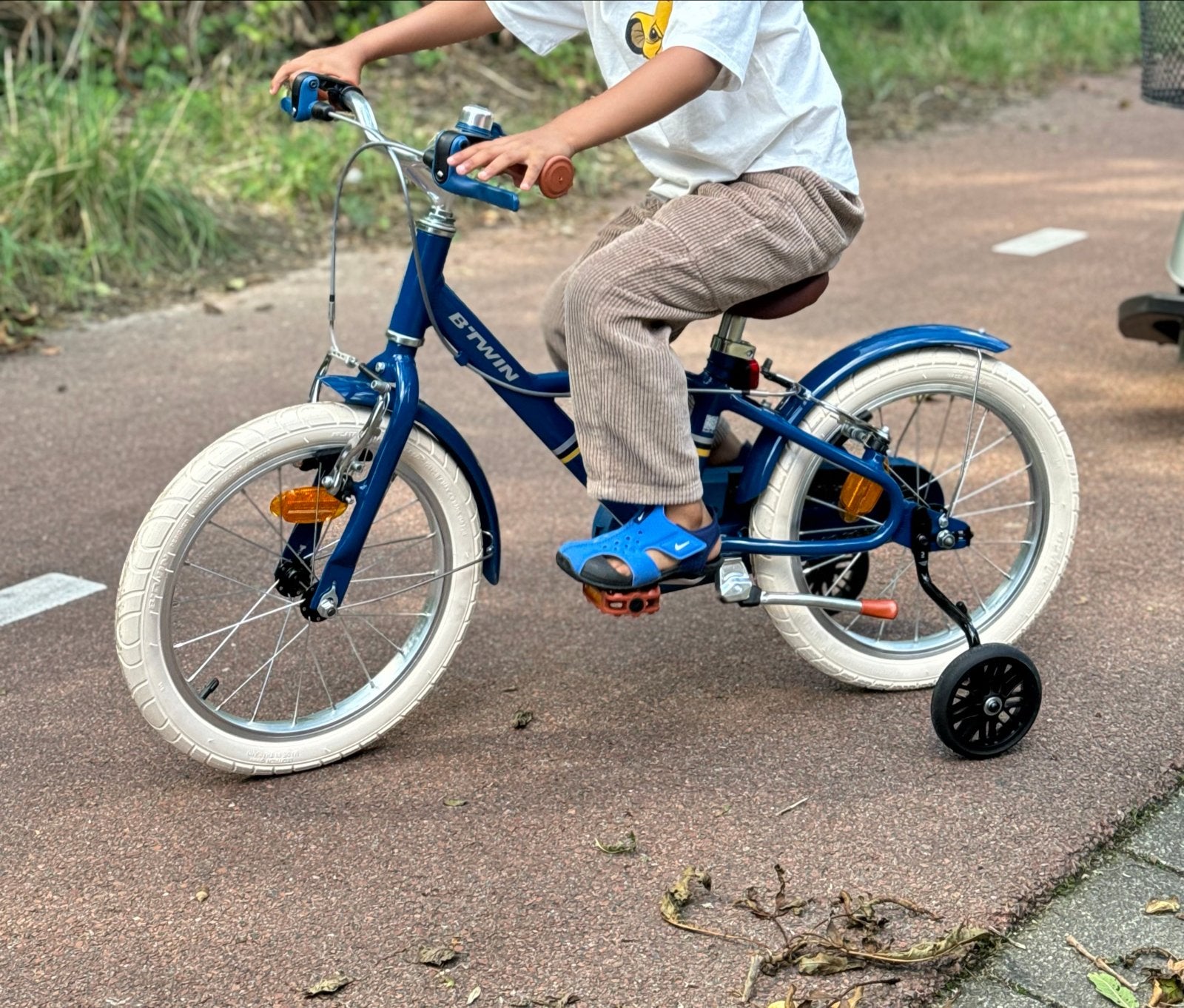 Kinderfiets 16 inch - Zeer goede staat, Terugtraprem, Zijwieltjes, 16 tot 20 inch, Ophalen of Verzenden