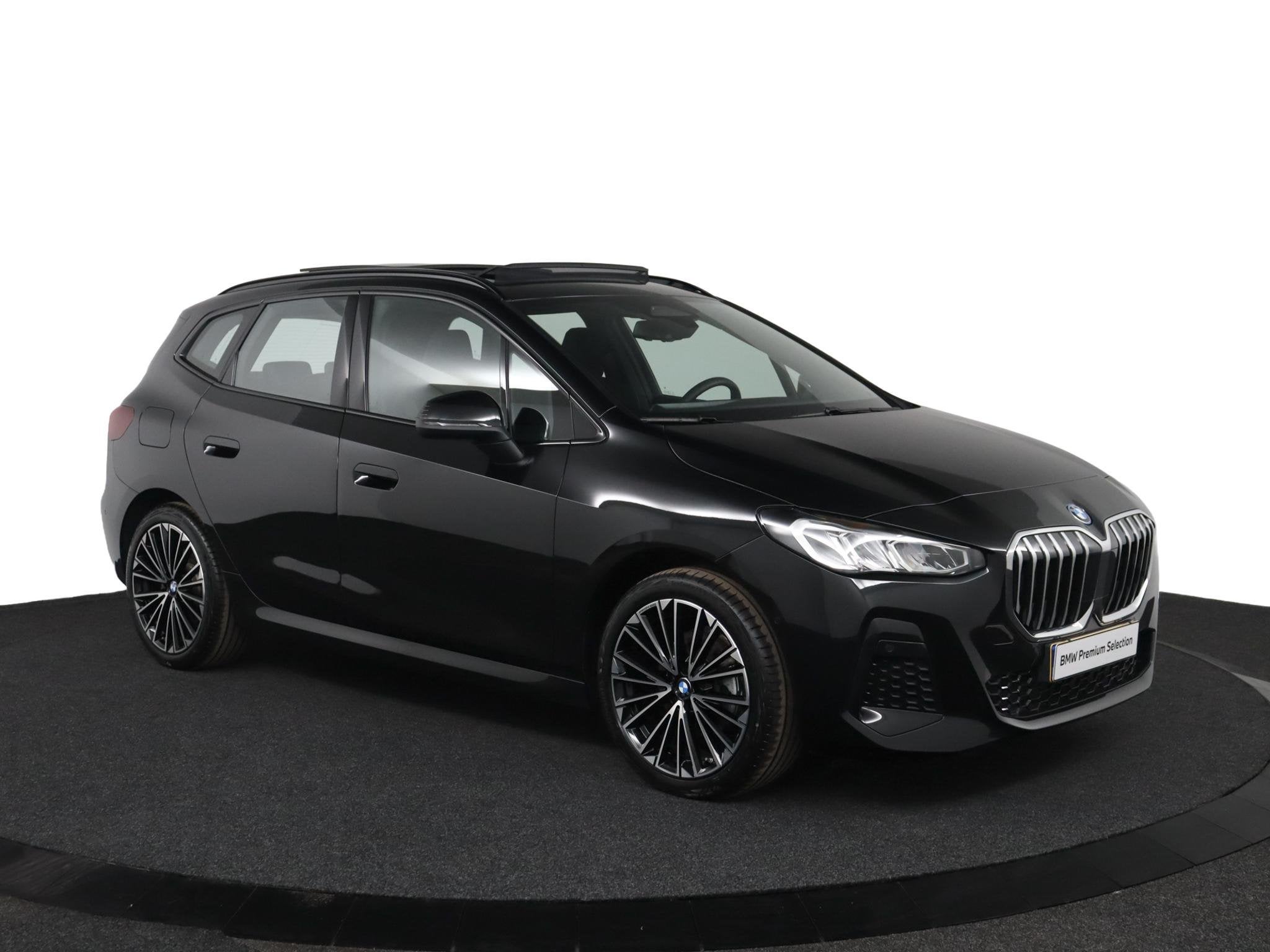 BMW 2 Serie Active Tourer 225e xDrive | SOH 100% | M Sportpa, Auto's, Dealer onderhouden, Gebruikt, 150 min, Zwart
