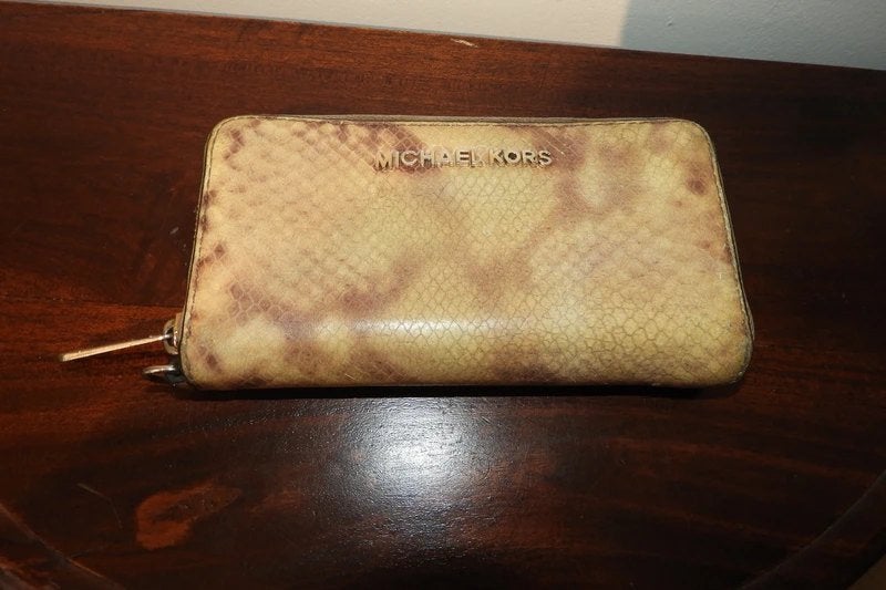 Michael Kors portemonnee snake print hardware merk erop, Sieraden, Tassen en Uiterlijk, Verzenden, Gebruikt, Overige kleuren, Overige merken