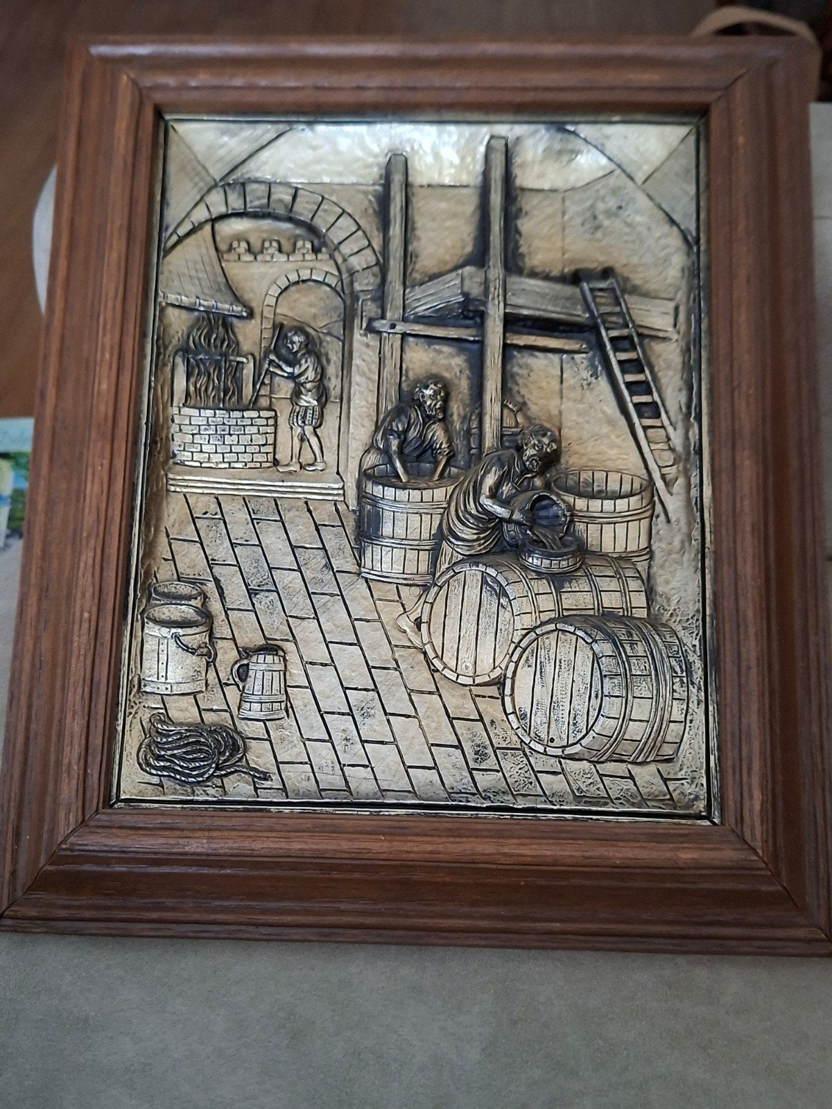 Vintage reliëf wanddecoratie - Brouwerij scène, Ophalen of Verzenden, Handgemaakt, Wanddecoratie, 20 - 50 cm