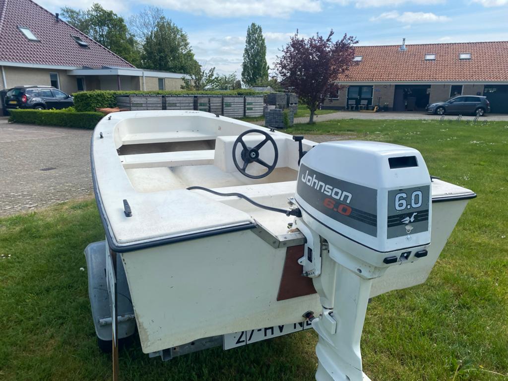 Boot met Johnson 6pk buitenboordmotor en trailer, Ophalen, Gebruikt, Overige typen, Motorboot