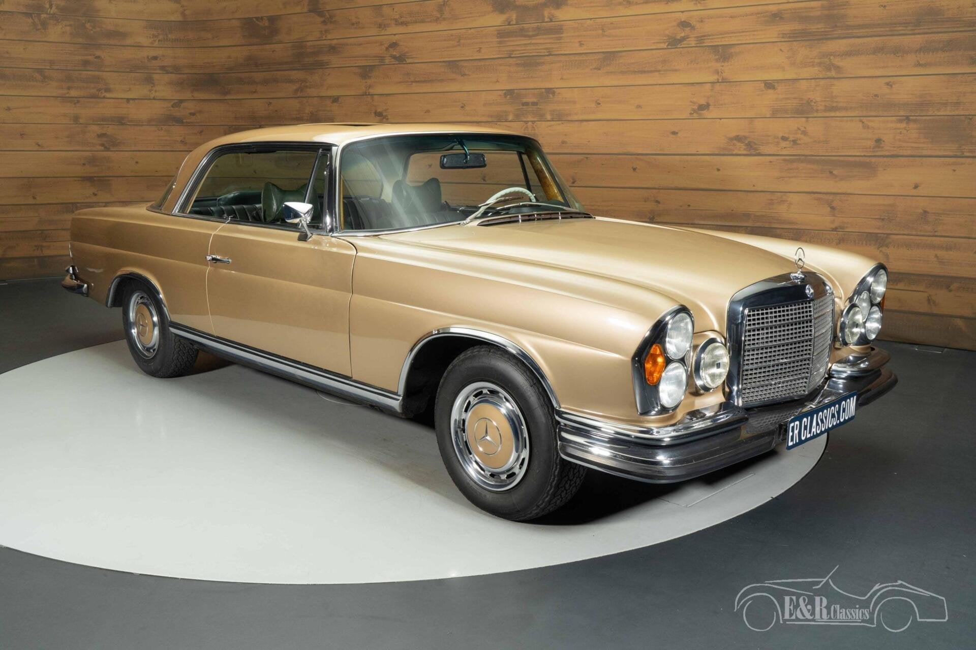 Mercedes 280 SE 3.5 Coupé | 1970, Auto's, Oldtimers, Lederen bekleding, Achterwielaandrijving, 4 stoelen, Beige