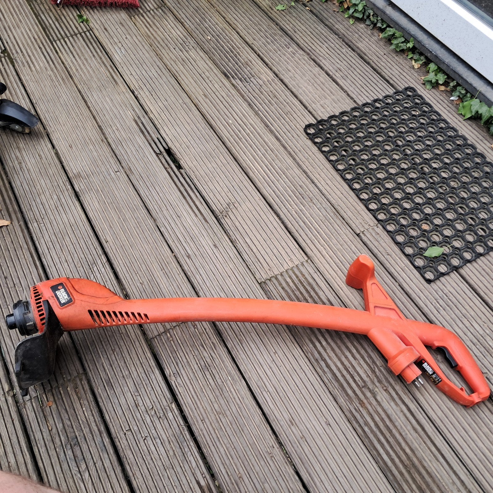 Black & Decker GL310 Grastrimmer - Gebruikt, Tuin en Terras, Grastrimmers, Gebruikt, Ophalen of Verzenden, Black & Decker, 10 tot 30 cm