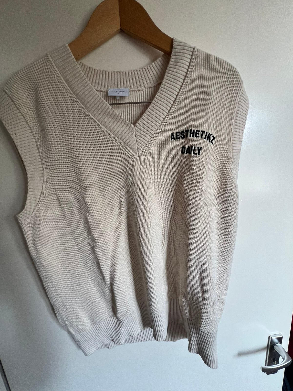 Daily aesthetikz vest, Ophalen of Verzenden, Zo goed als nieuw, Maat 52/54 (L), Wit
