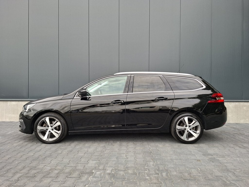 Peugeot 308 SW 1.2 Distibutieriem vervangen | Trekhaak | Car, Auto's, Gebruikt, Euro 6, 1199 cc, Automatische klimaatregeling