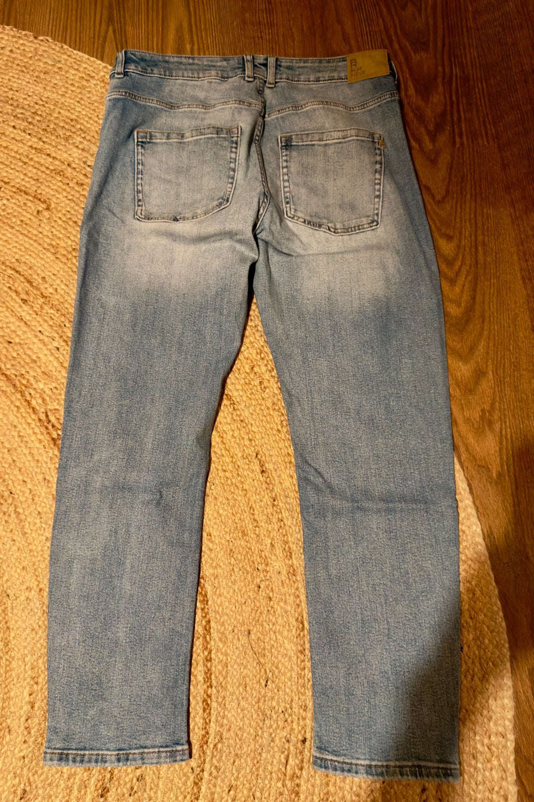 WE Fashion The Miller Jeans Blue Ridge - Mid Rise Tapered Le, Kleding | Dames, Ophalen of Verzenden, Zo goed als nieuw, Blauw