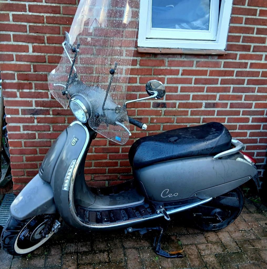 Scooter (snor)BTC Ceo 50 4 takt 2016 grey, Ophalen, Gebruikt, Benzine, Overige merken