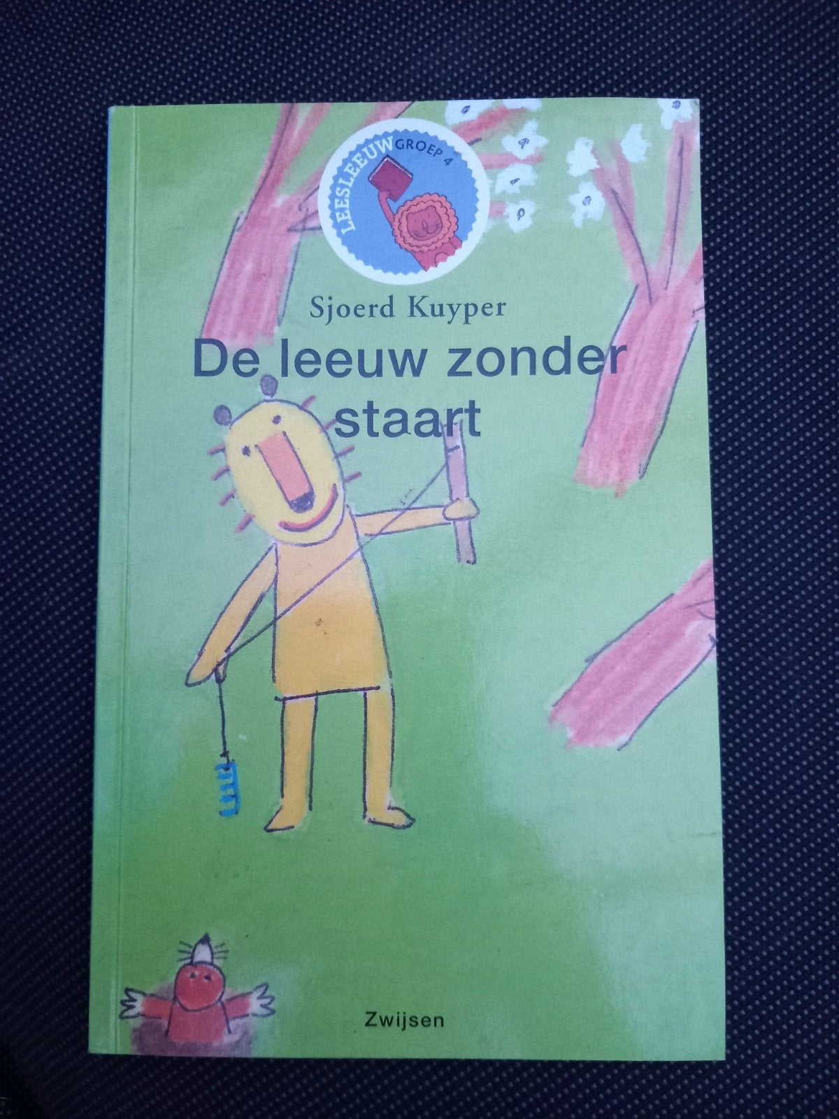 De leeuw zonder staart - Sjoerd Kuyper (Kinderboek), Boeken, Ophalen of Verzenden, Zo goed als nieuw, Sjoerd Kuyper, Fictie algemeen