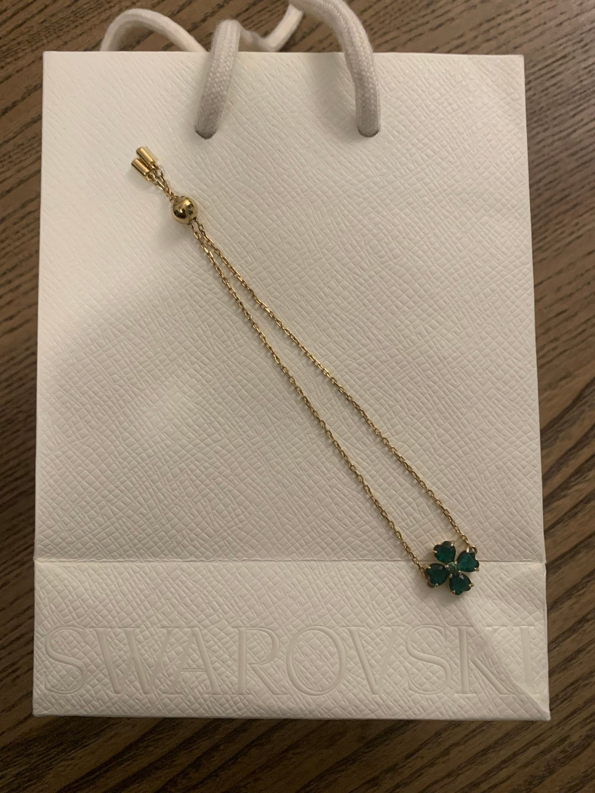 Swarovski klavertje vier armband met groene kristallen, Met kristal, Overige materialen, Ophalen of Verzenden, Zo goed als nieuw