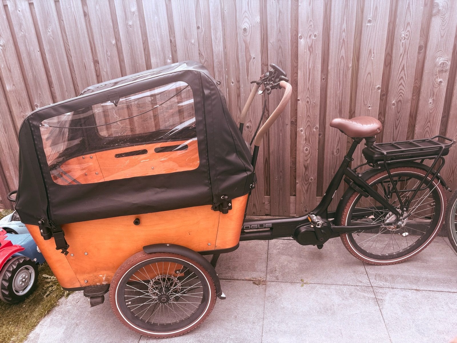 Vogue Carry 3 elektrische bakfiets, 4 kinderen of meer, Gebruikt, Elektrisch, Schijfrem