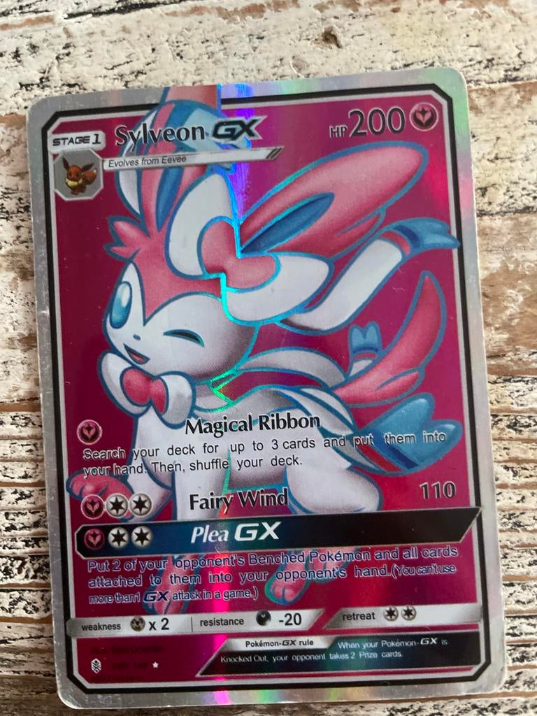 Sylveon GX Pokémon kaart - Full Art, Ophalen of Verzenden, Zo goed als nieuw, Losse kaart, Foil