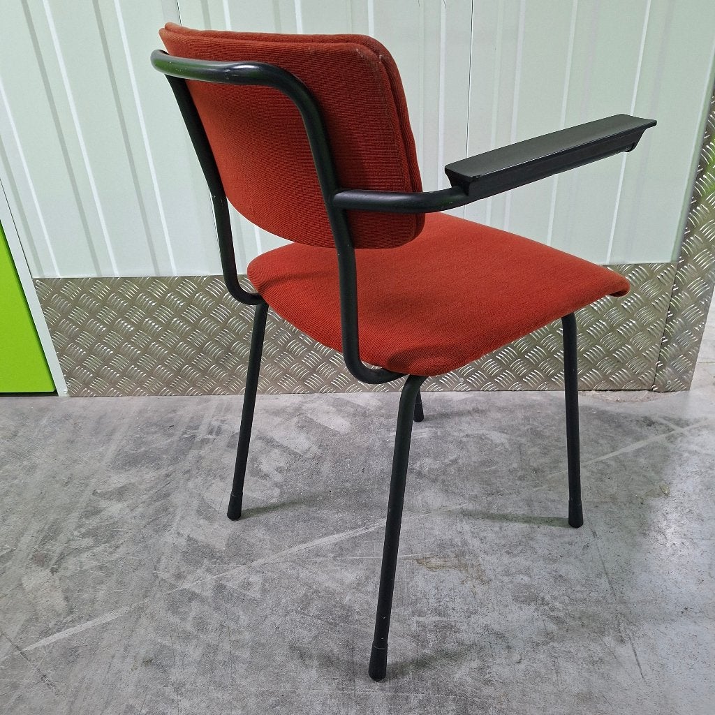 2x Gispen 1235 stoel rood zwart industrieel Dutch design, Gebruikt, Ophalen of Verzenden, Bureaustoel, Rood