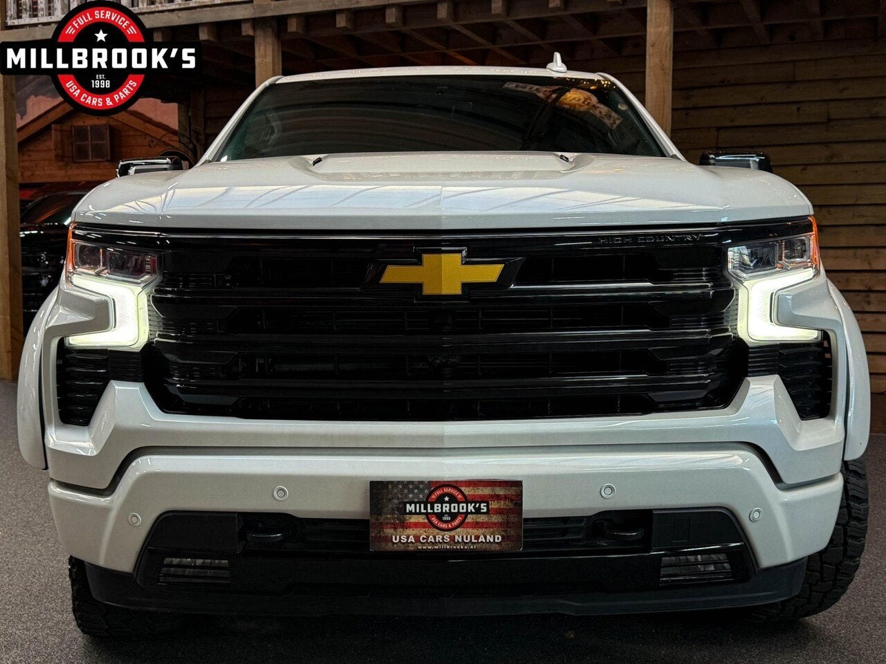 Chevrolet SILVERADO TRAILBOSS 6.2 V8 420 PK uit voorraad lev, Auto's, Automaat, 8 cilinders, 4 stoelen, Zwart