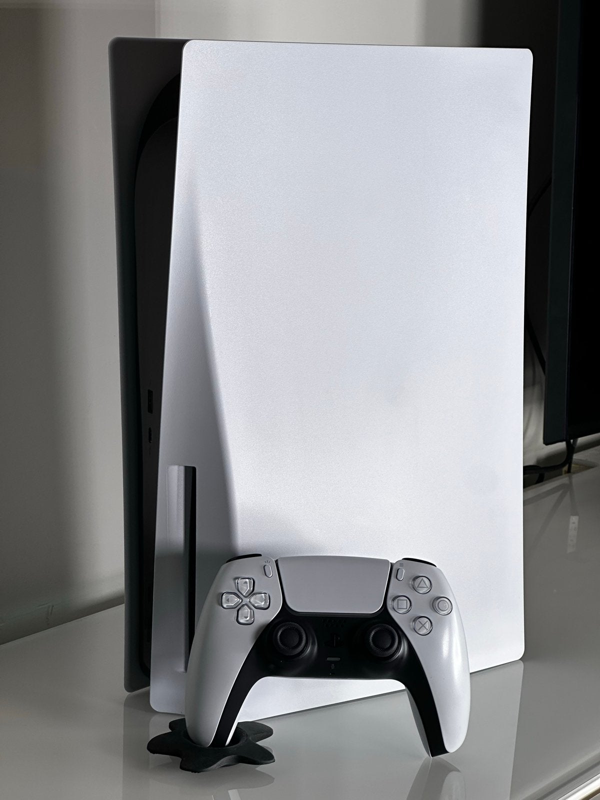 PlayStation 5 PS5 Disc Edition + DualSense Controller, Playstation 5, 1-7-1 Konan, Minato-ku, Tokyo 108-0075, Japan, Ophalen of Verzenden