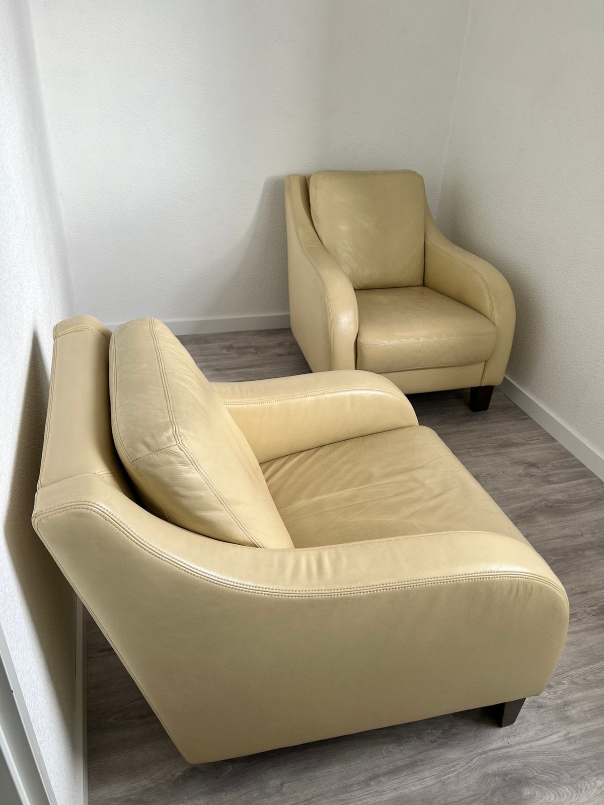 2 lederen fauteuils, Ophalen, Eenpersoons, 75 tot 100 cm, Zo goed als nieuw