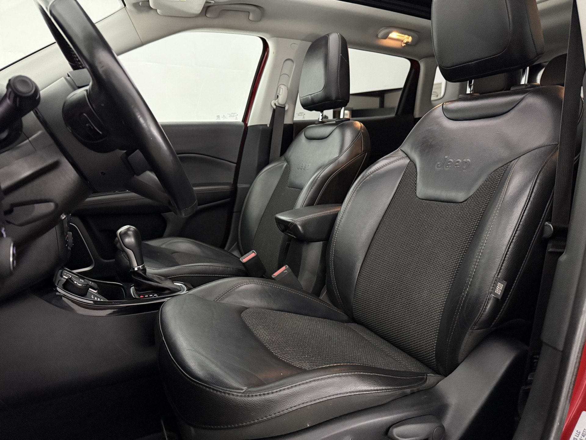 Foto 15 van Jeep Compass 1.4 MultiAir Limited 4x4 170PK | Pano | Beats A