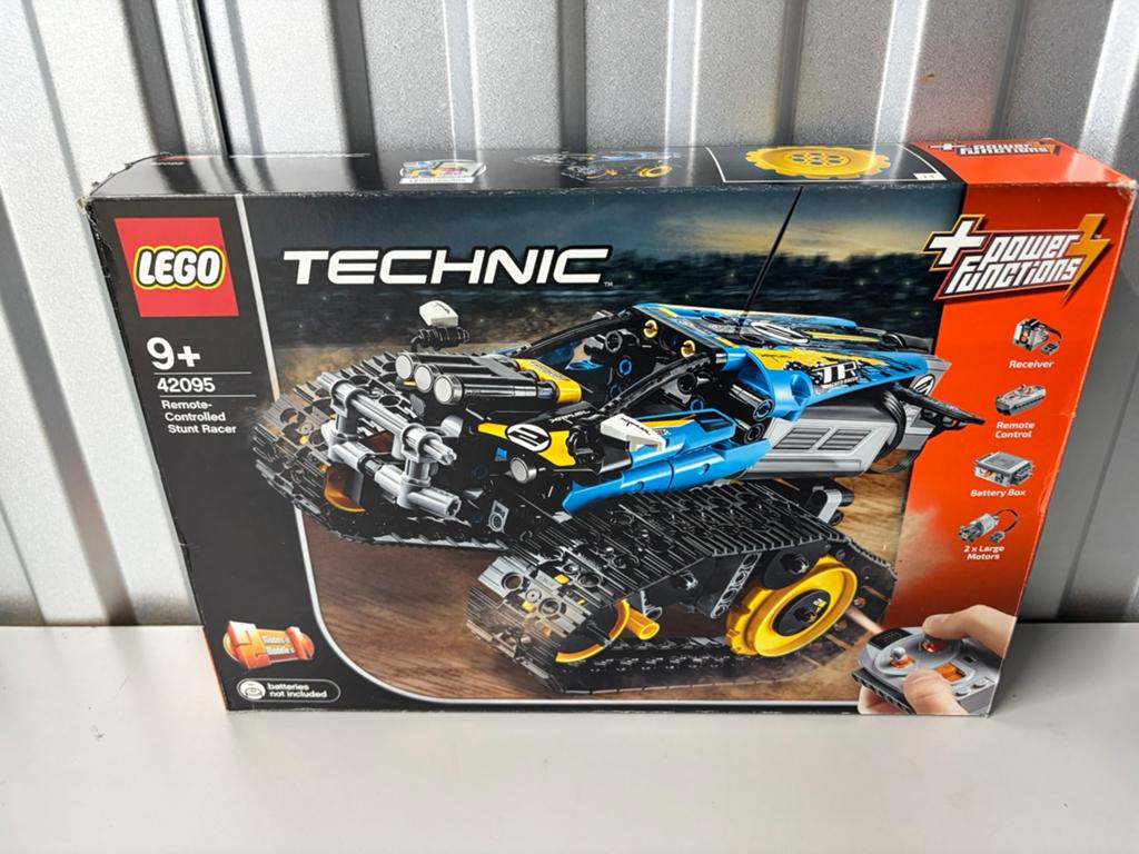 LEGO Technic 42095 RC Stunt Racer met handleiding en doos, Ophalen, Lego, Zo goed als nieuw, Technic