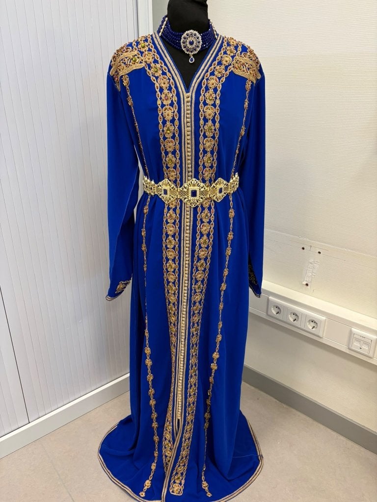 Marokkaanse Takchita Maat M/L Met Blauwe choker/ketting, Overige typen, Blauw, Zo goed als nieuw, Ophalen