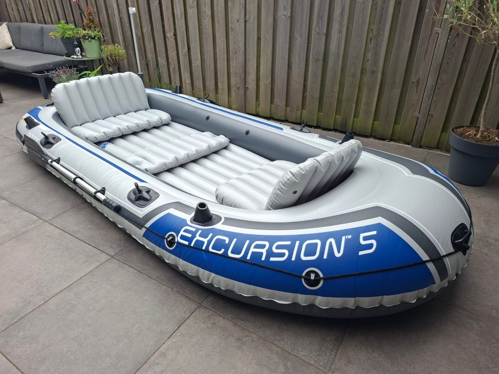 Intex Excursion 5 + Minnkota 45 LBS motor, Watersport en Boten, Kano's, Ophalen, Overige typen
