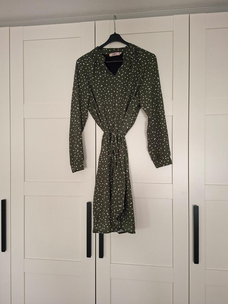 Sophia Gevoerde jurk polkadot L, Kleding | Dames, Jurken, Sophia, Maat 42/44 (L), Ophalen of Verzenden, Zo goed als nieuw