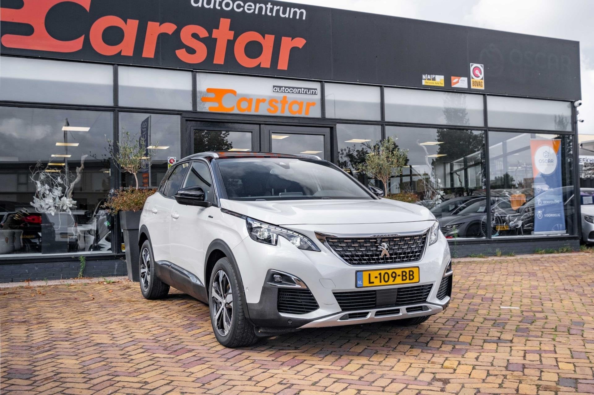 Peugeot 3008 1.2 PureTech Première|GT-Line|Pano|Leer|Trekha, Dealer onderhouden, Gebruikt, 1199 cc, Wit
