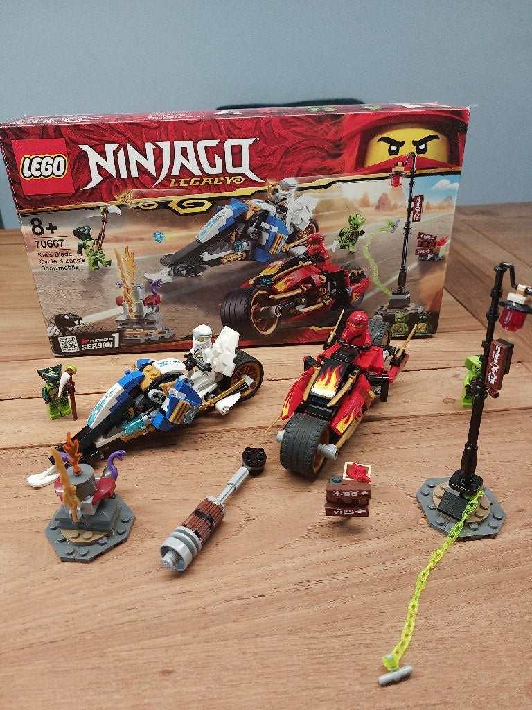 LEGO Ninjago 70667 - Zwaardmotor Kai & Sneeuwscooter Zane