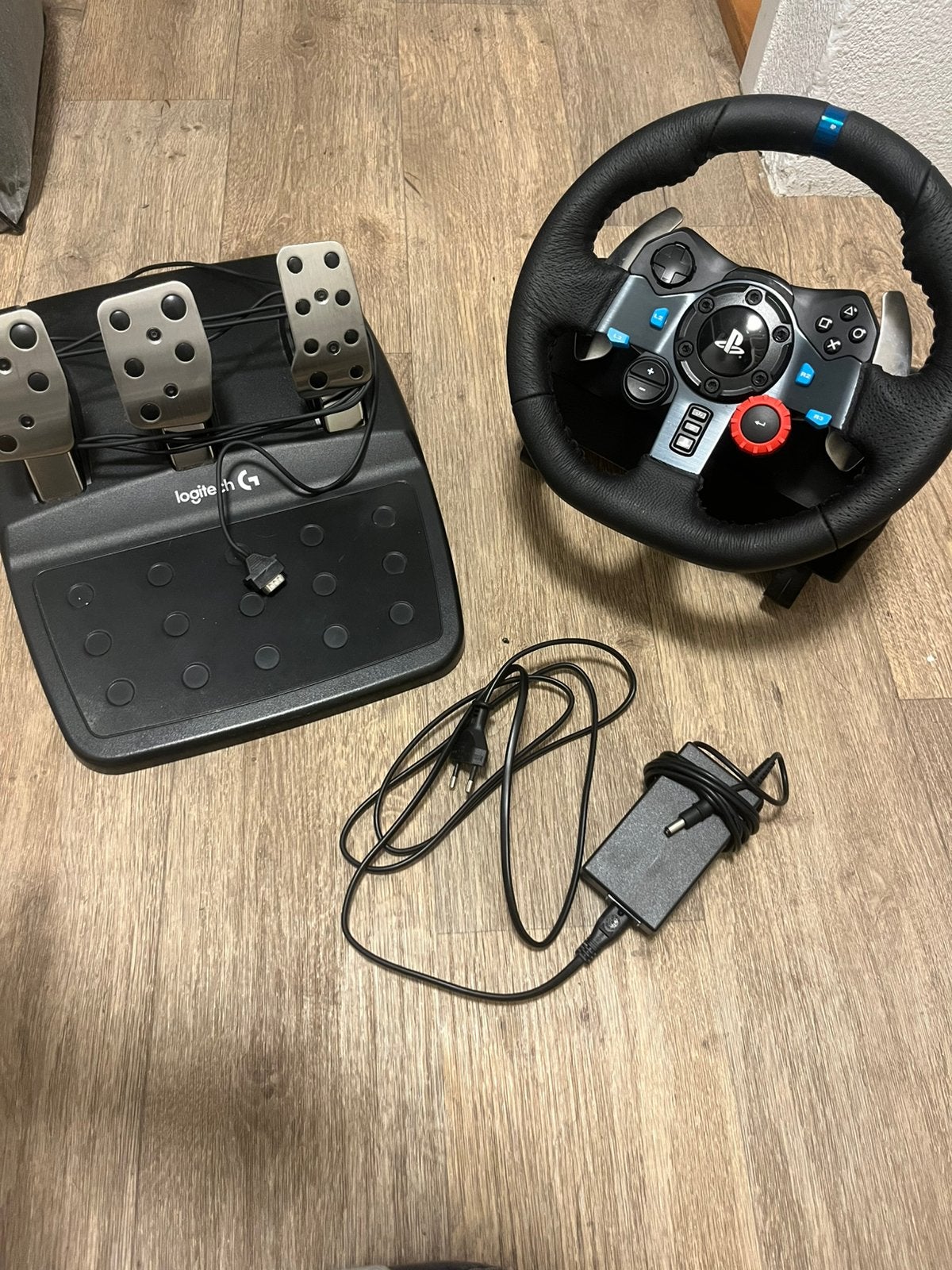 Logitech g29 gaming steering wheel ps4/ps5, Ophalen, Zo goed als nieuw, Stuur of Pedalen, PlayStation 4