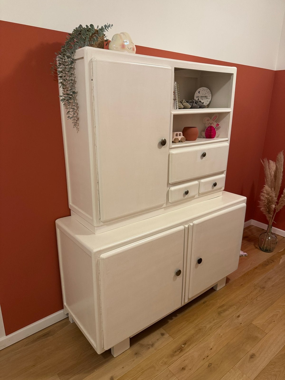 Vintage Crème Wit Dressoir met Vitrinekast, Huis en Inrichting, Ophalen, Gebruikt, 100 tot 150 cm, Met lade(s)