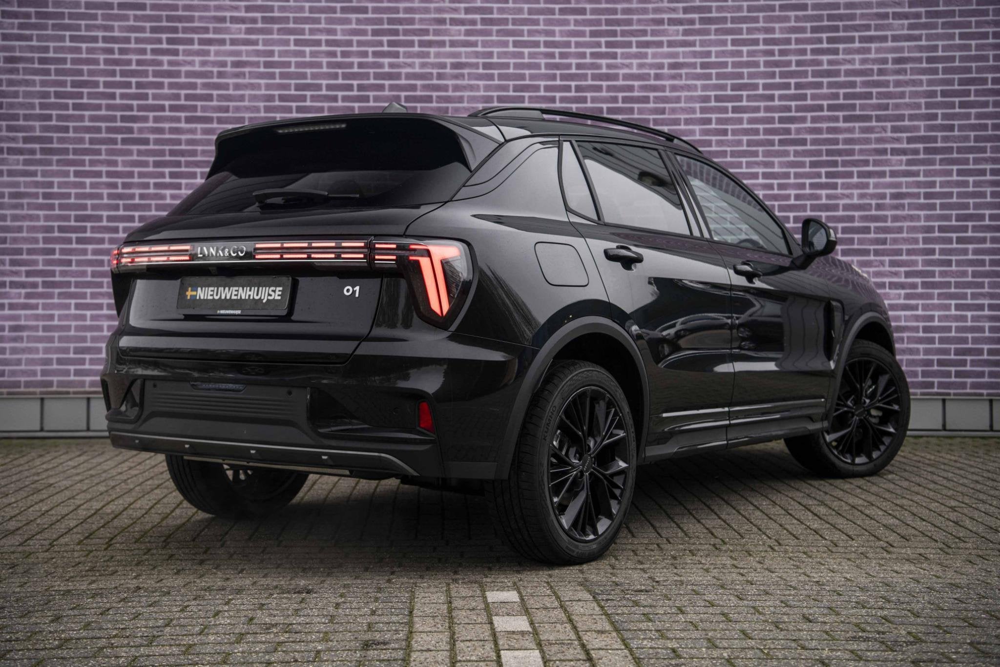 Lynk & Co 01 1.5 Plug-in Hybrid More | PHEV | Panoramadak |, Auto's, 4 cilinders, Bedrijf, Hybride Elektrisch/Benzine, 1835 kg