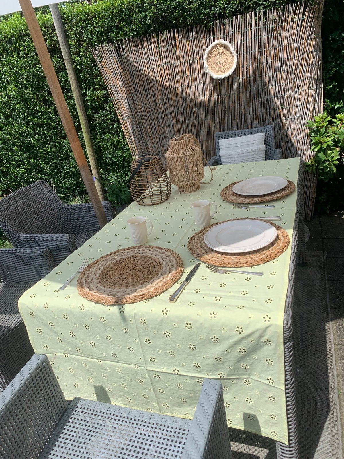 Zacht geel katoenen broderie tafelloper/ kleed afm: 90x255., 90 cm, Ophalen of Verzenden, Zo goed als nieuw, Katoen