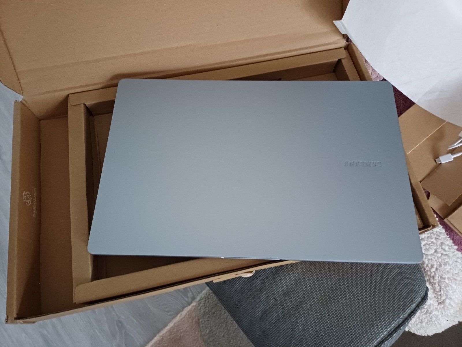 Samsung Galaxy Book4 Edge 15.6" - Nieuw in doos, Computers en Software, Windows Laptops, Nieuw, 15 inch, SSD, Onbekend, 16 GB