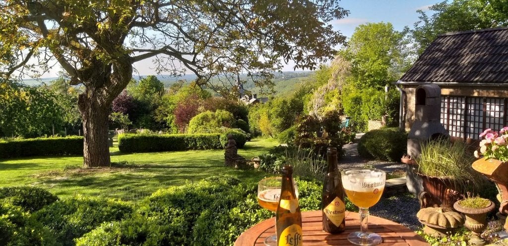romant vakantehuis megatuin honden welkom hottub sauna Heyd, In bergen of heuvels, Landelijk, Ardennen of Luxemburg, Open haard