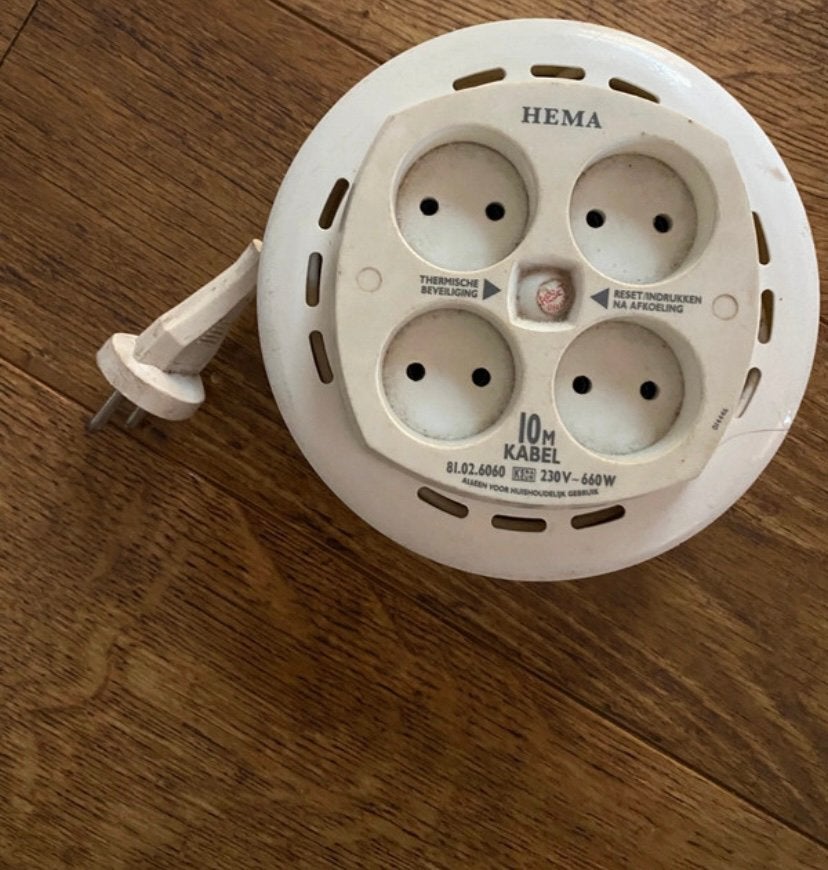 Hema kabelhaspel met 4 stopcontacten, Ophalen of Verzenden, Zo goed als nieuw, Kabel of Snoer
