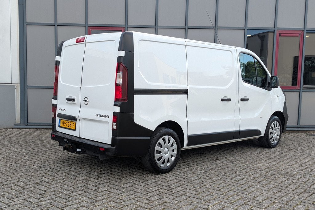 Opel Vivaro 1.6 CDTI 120PK L1H1 Edition Marge Navi Trekhaak, Voorwielaandrijving, Euro 5, Stof, Gebruikt