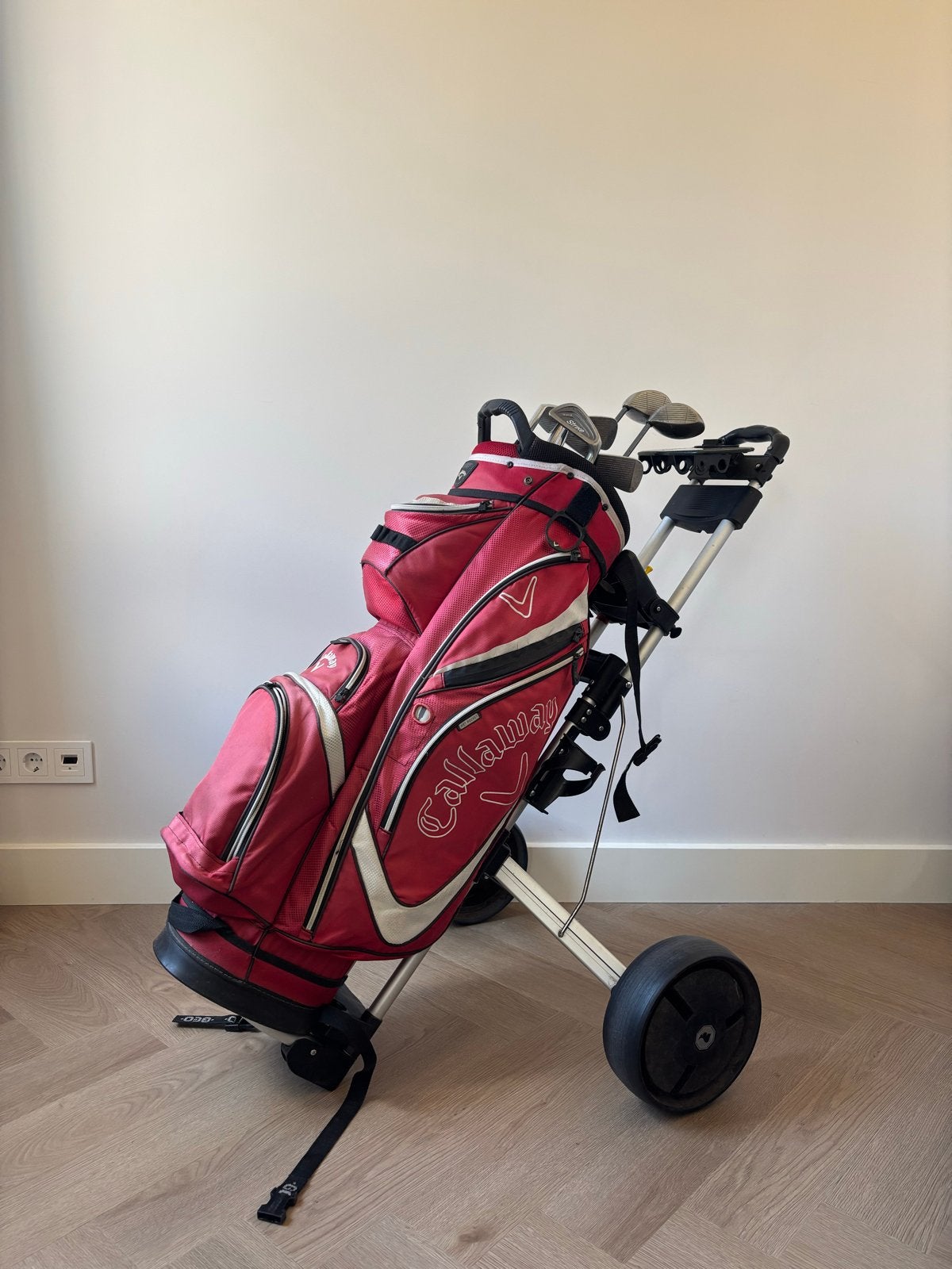 Callaway Golftas met clubs en trolley, Sport en Fitness, Ophalen, Gebruikt, Tas, Callaway