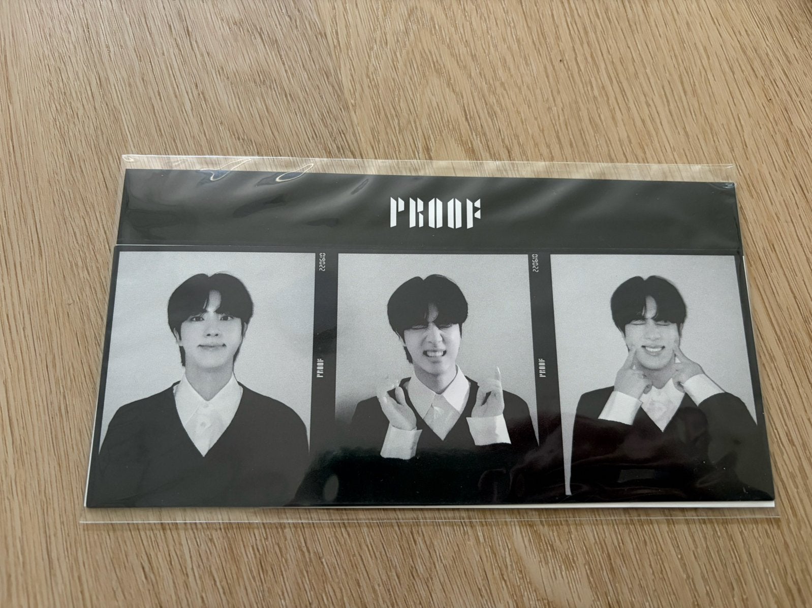 BTS Proof album pre-order gift Jin, Ophalen of Verzenden, Zo goed als nieuw, Foto of Kaart