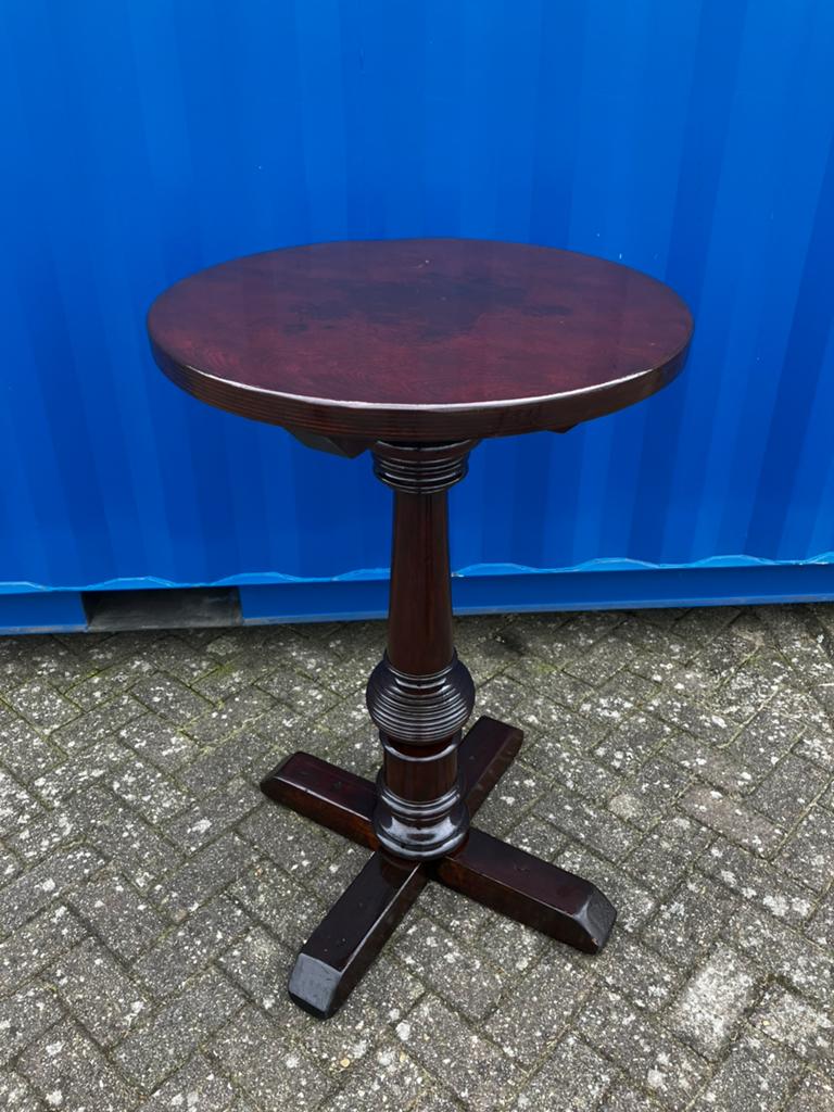 2 verschillende Amsterdam pokertafels, Ophalen, Zo goed als nieuw