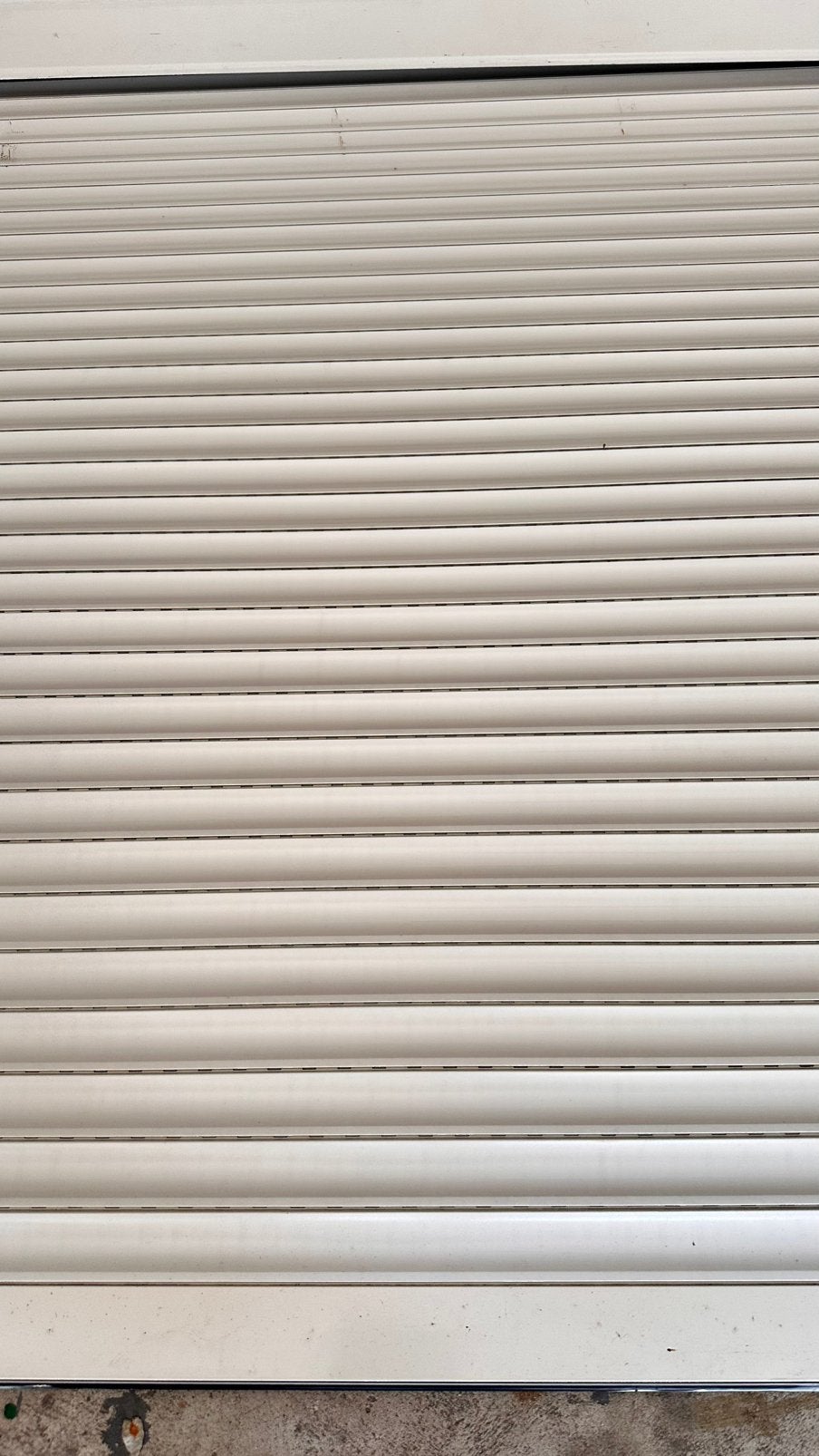 2x wit metalen zonnescherm rolluik warmte buiten houden, Gebruikt, Minder dan 250 cm, Minder dan 150 cm, Rolluik