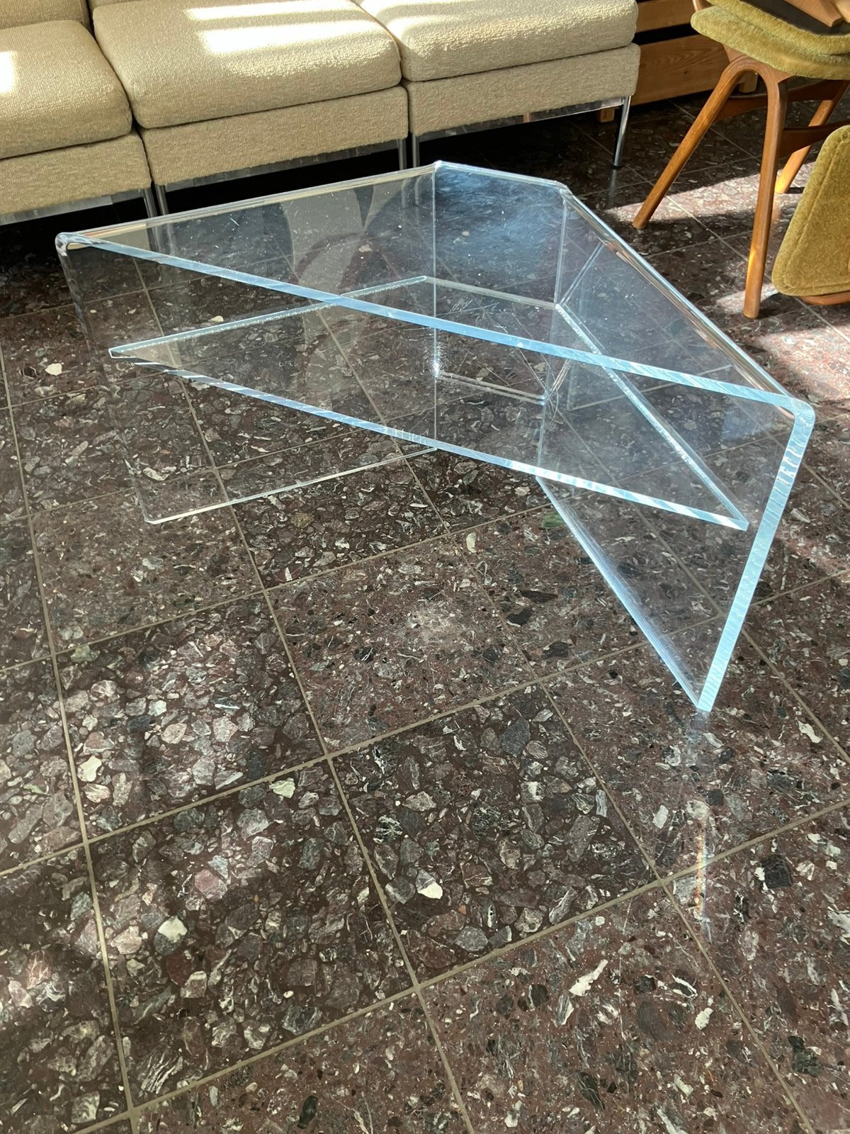 Vintage Plexiglazen hoektafel. Strak Design, Ophalen of Verzenden, Zo goed als nieuw, 25 tot 50 cm, Rechthoekig