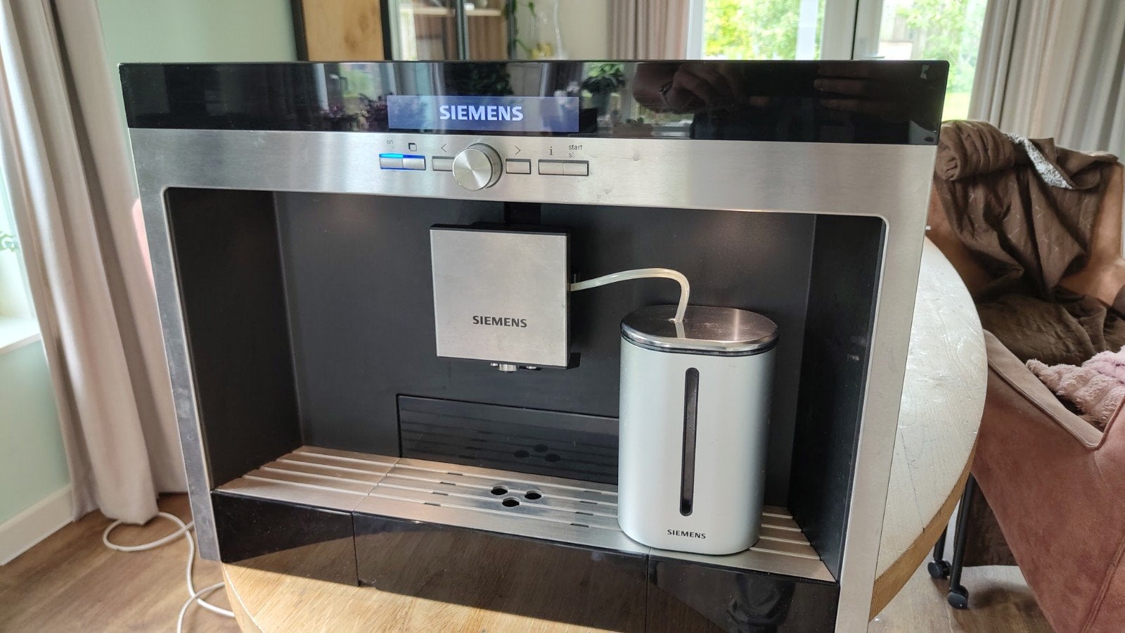 Siemens inbouw koffiemachine TK76K572, Ophalen, Gebruikt, Koffiemachine, 2 tot 4 kopjes