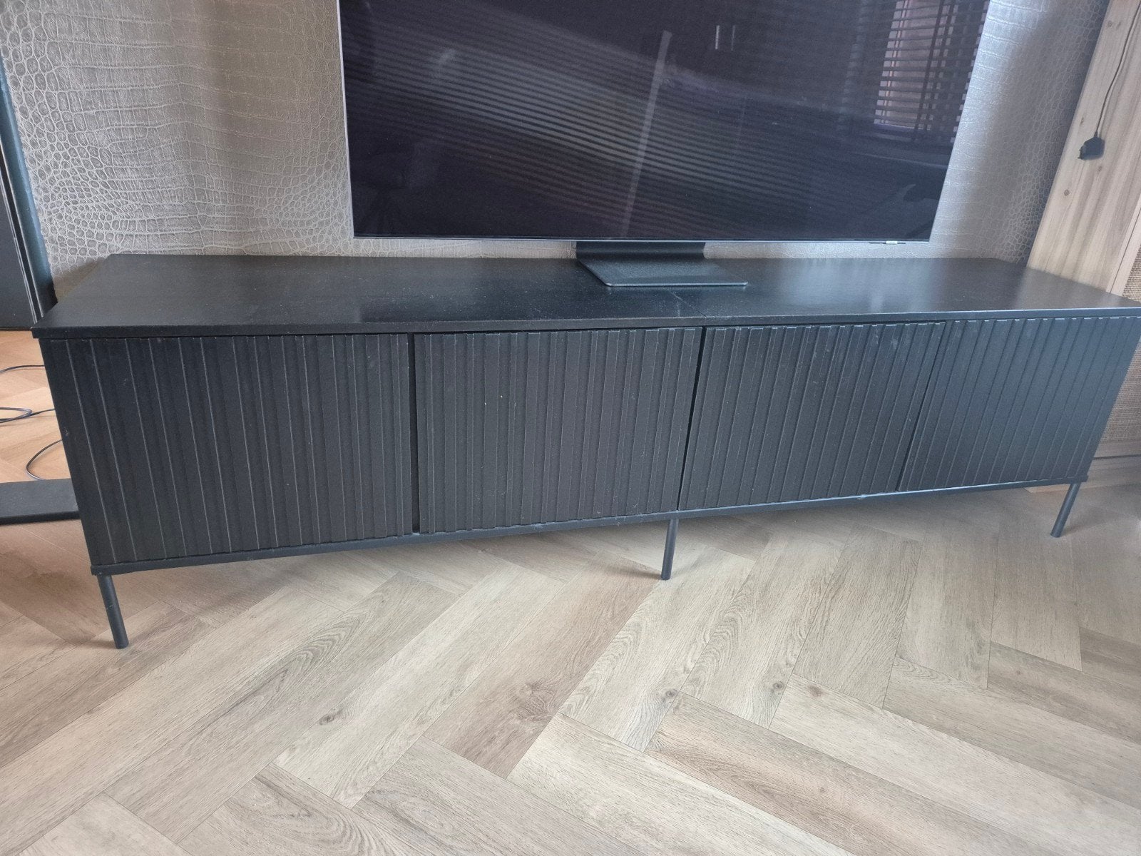 Tv meubel WOOOD Grand Gravure zwart 200cm, Ophalen, 25 tot 50 cm, Minder dan 100 cm