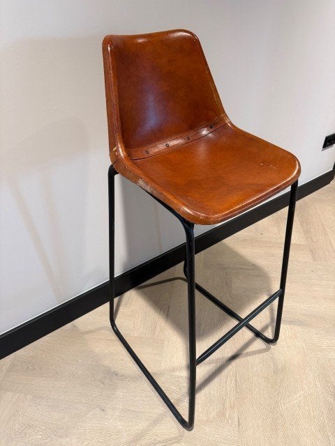 53 krukken industrieel cognac, Ophalen, 90 cm of meer, Leer, Gebruikt