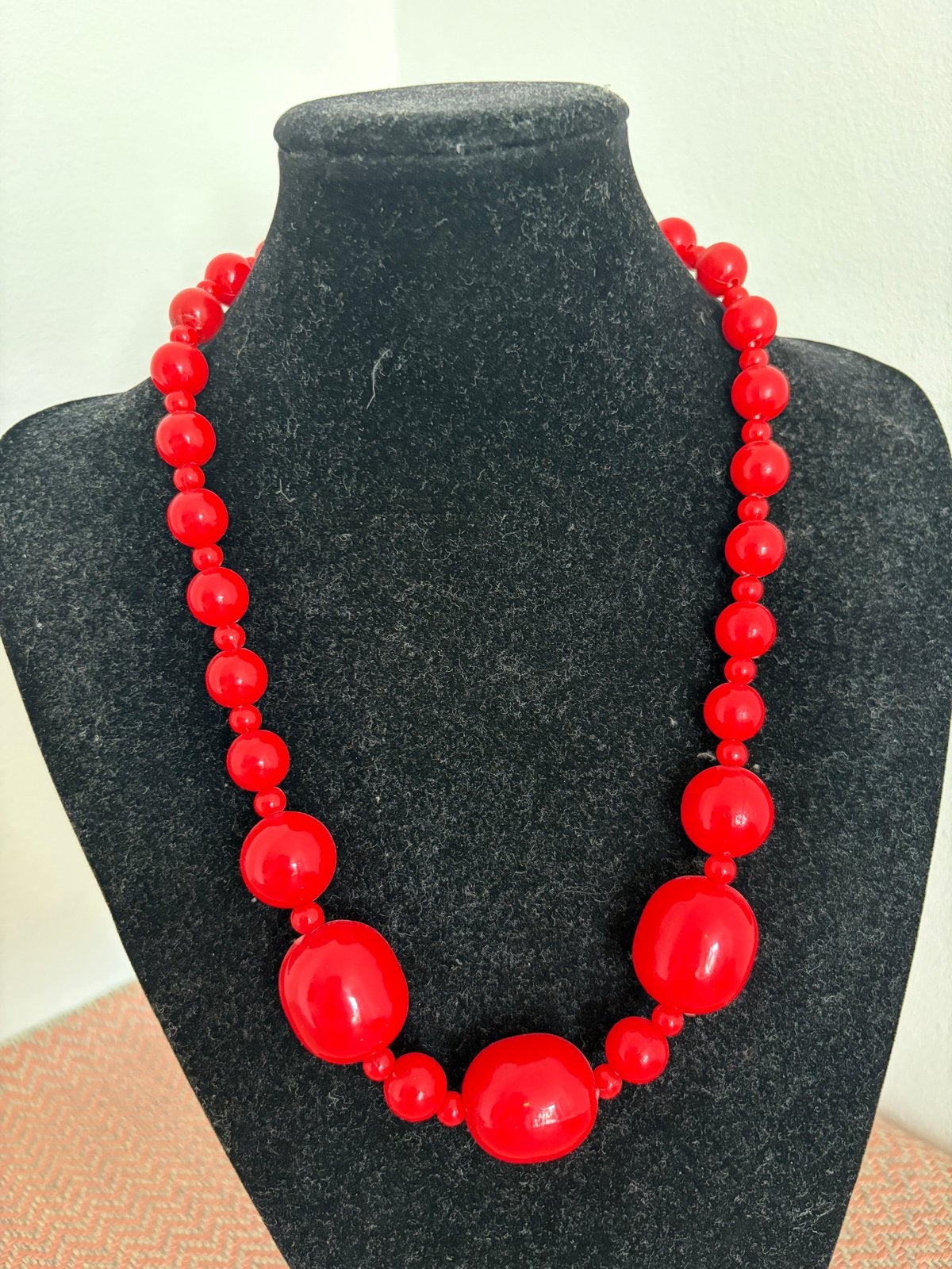 Opvallende Rode Kralen Ketting - Vintage Stijl Statement Sie, Sieraden, Tassen en Uiterlijk, Ophalen of Verzenden, Gebruikt, Rood